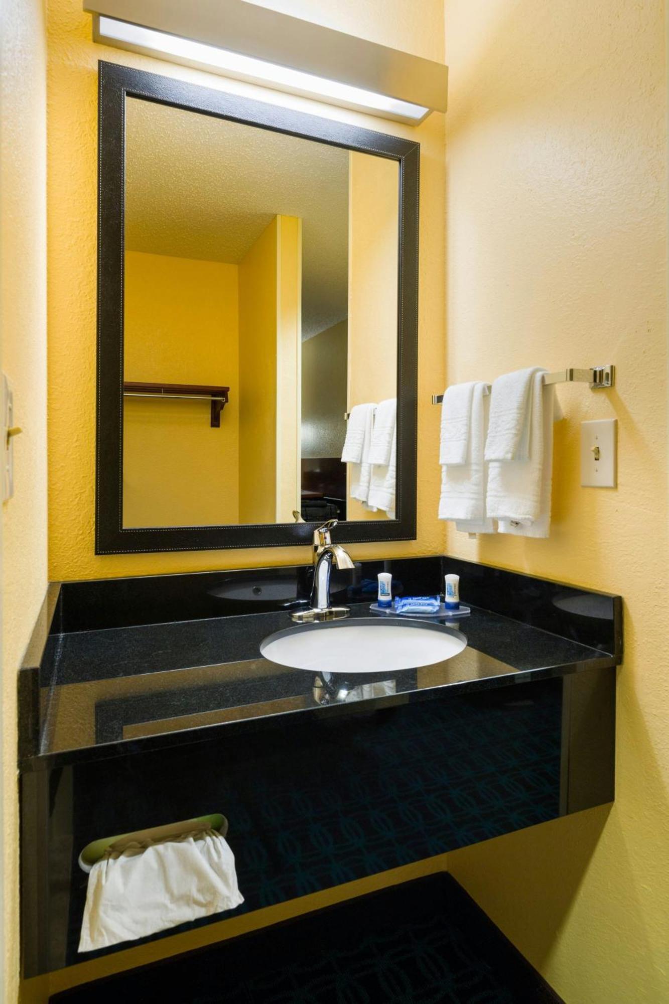 BW Allentown Bethlehem Lehigh Valley Inn & Suites Esterno foto